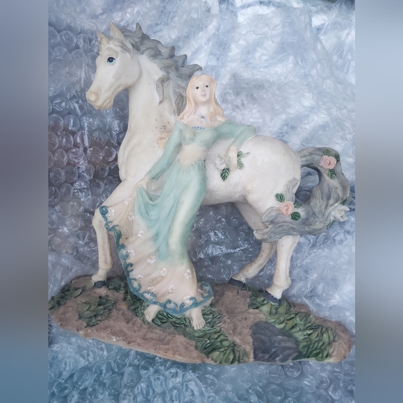 Vintage magical unicorn w/ lady - Picture 2 of 3